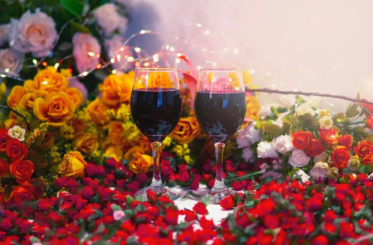 Créez une ambiance romantique avec ces indispensables éléments de décoration
