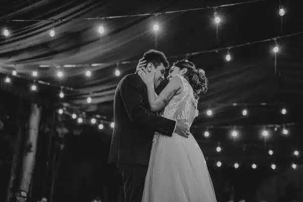 Créez une ambiance magique lors de votre mariage grâce aux animations musicales